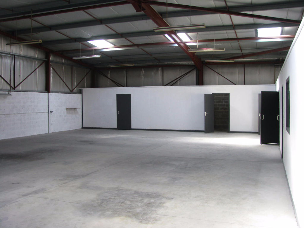 Photo TARNOS Local d'activité 290m² image 3/5