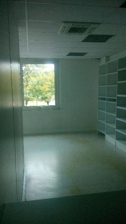 Photo BALMA BUREAUX DE 172 M² image 3/4