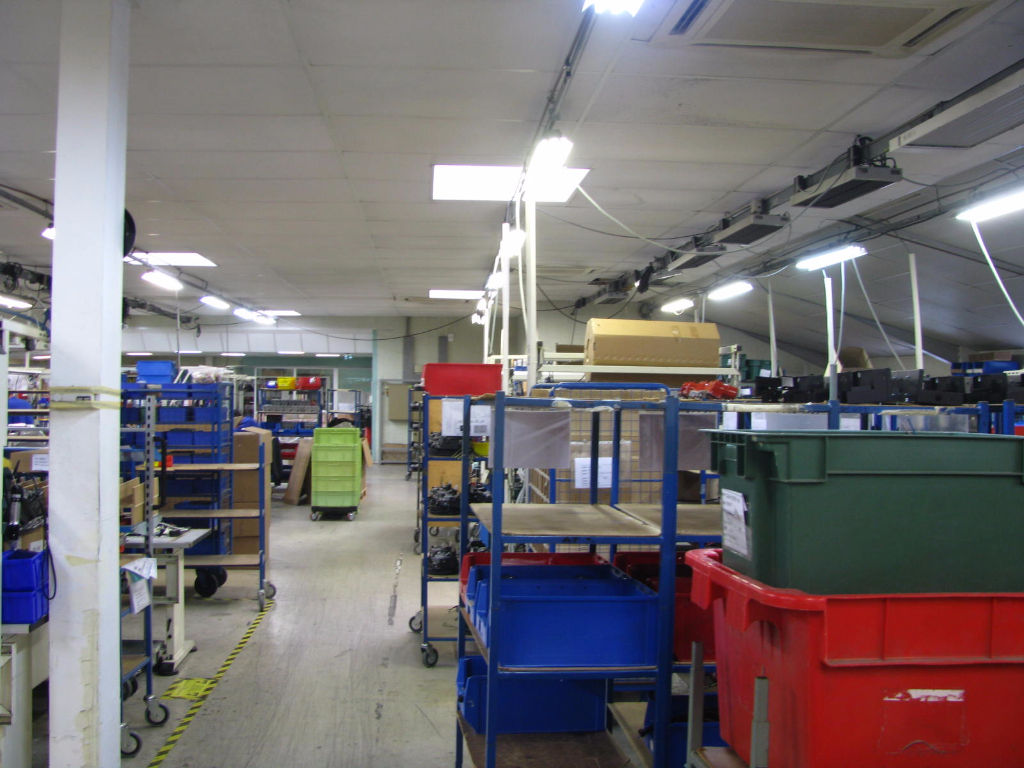 Photo A LOUER proche Bayonne local d'activité 2050m² image 5/6