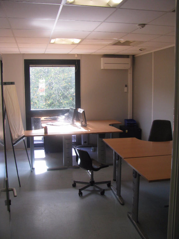 Photo A BIDART bureaux de 185 m² image 1/5
