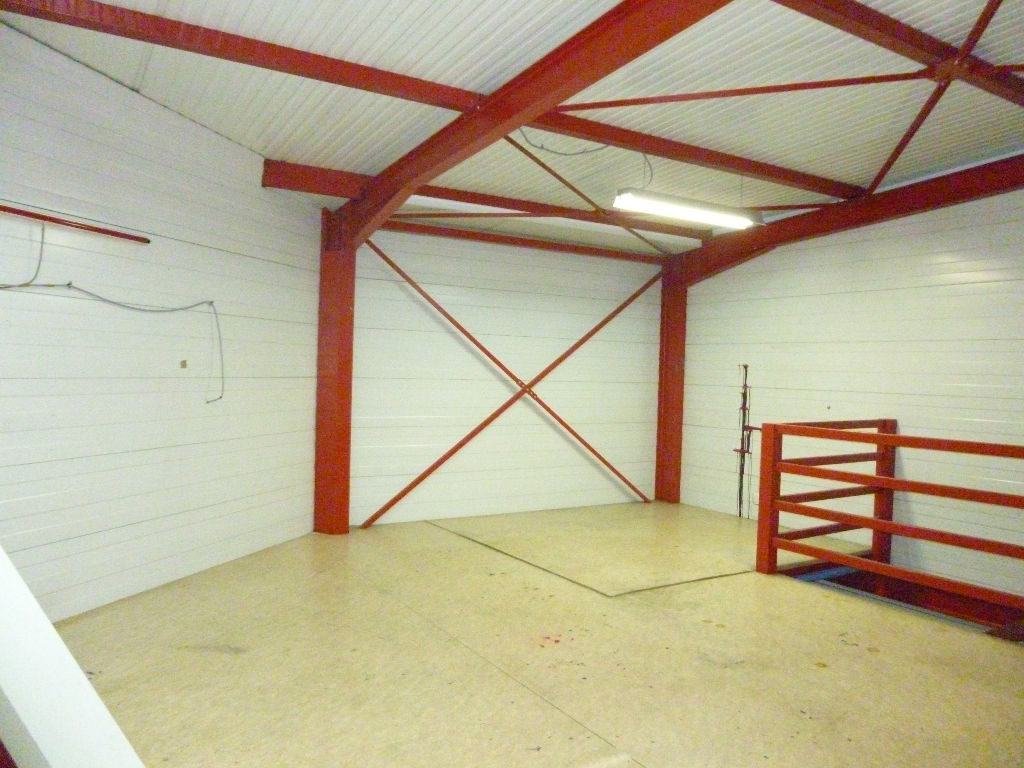 Photo Bureaux avec partie stockage - La Salvetat Saint Gilles 360 m2 image 4/6