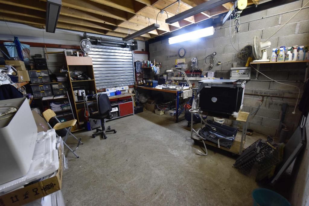 Photo Local d'activité Venerque 200 m2 image 3/3