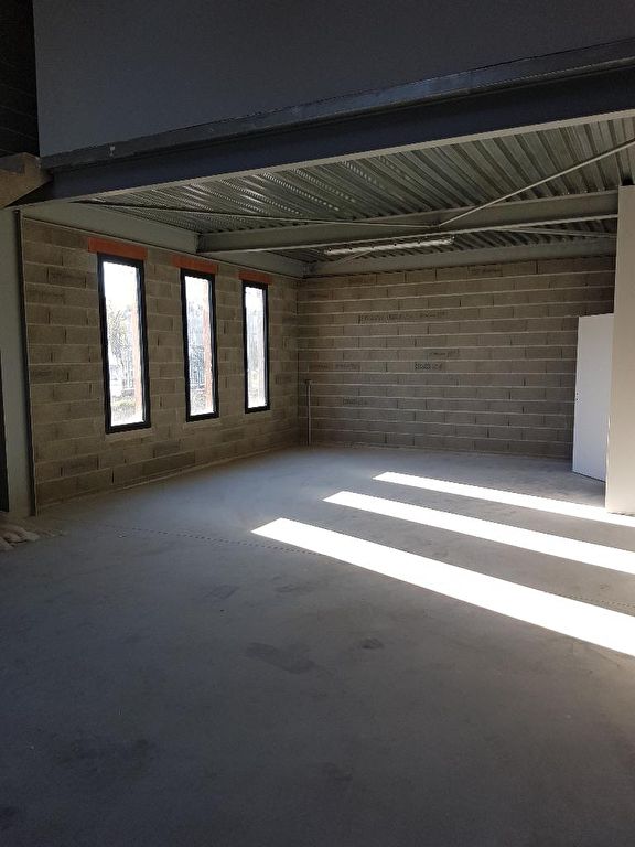 Photo Local d'activité Plaisance Du Touch 100 m2 image 2/3