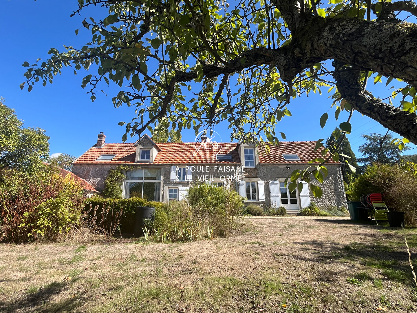 VENTE LONGERE DE CHARME SECTEUR LES MESNULS