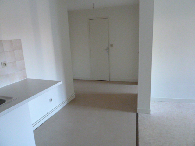 Photo CHATEAU-GONTIER Faubourg - Appartement T2 image 3/6
