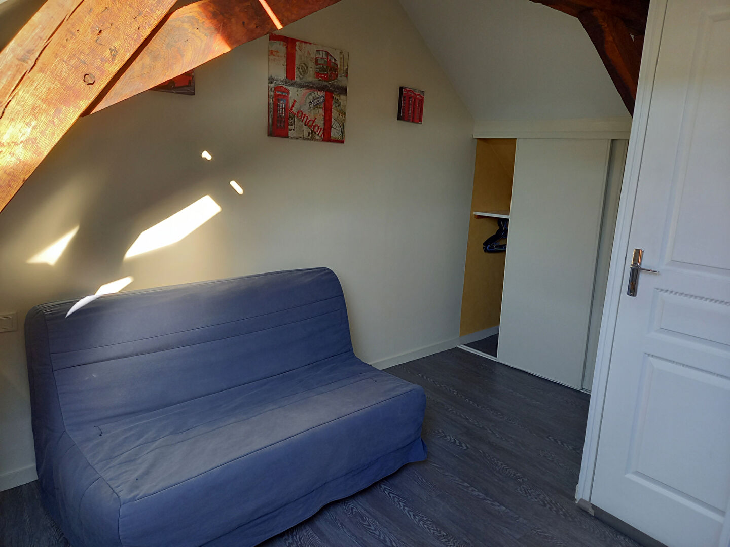 LAVAL studio meublé