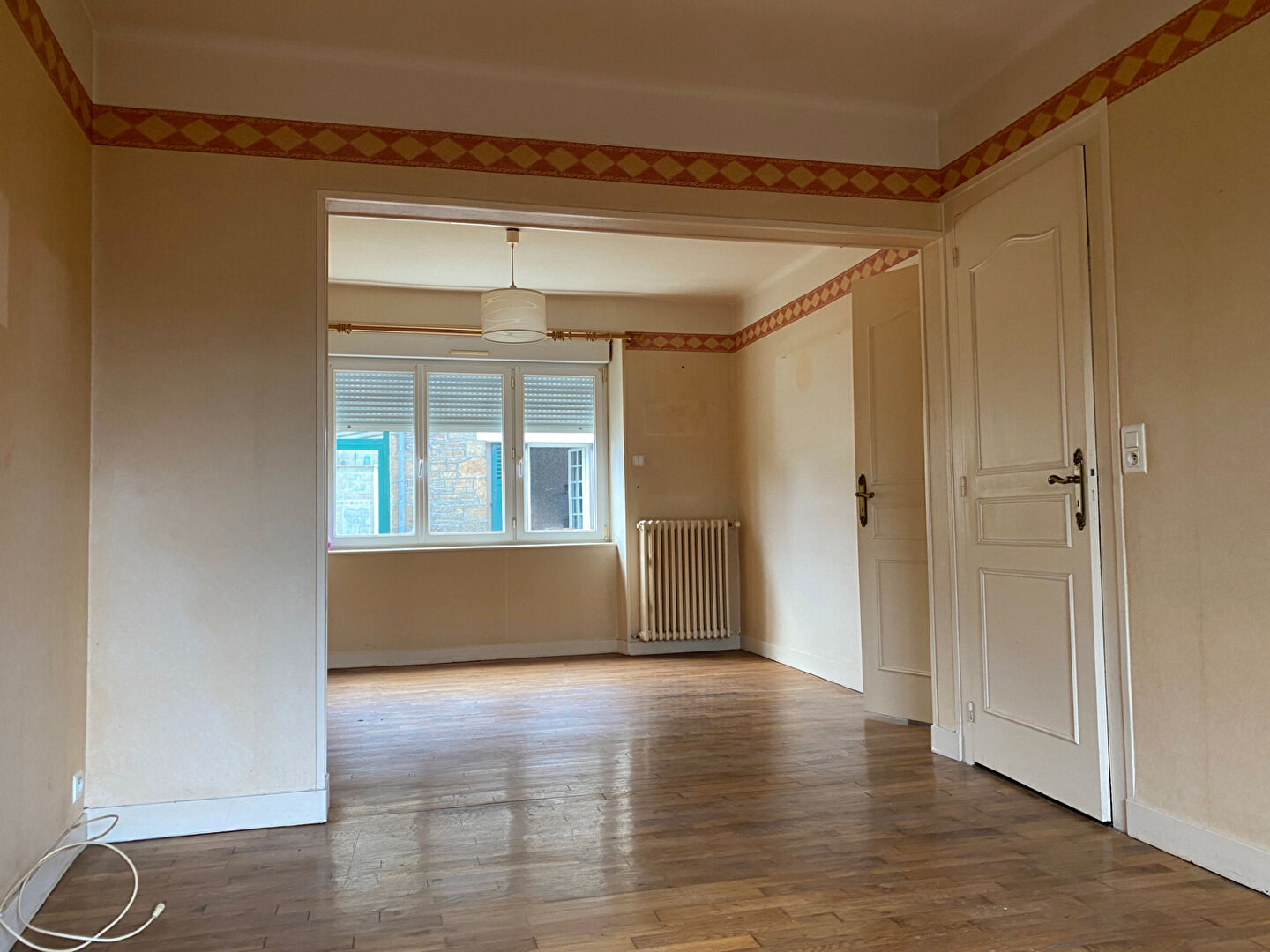 Photo Maison Larchamp - 118m2 - 4 chambres image 3/6