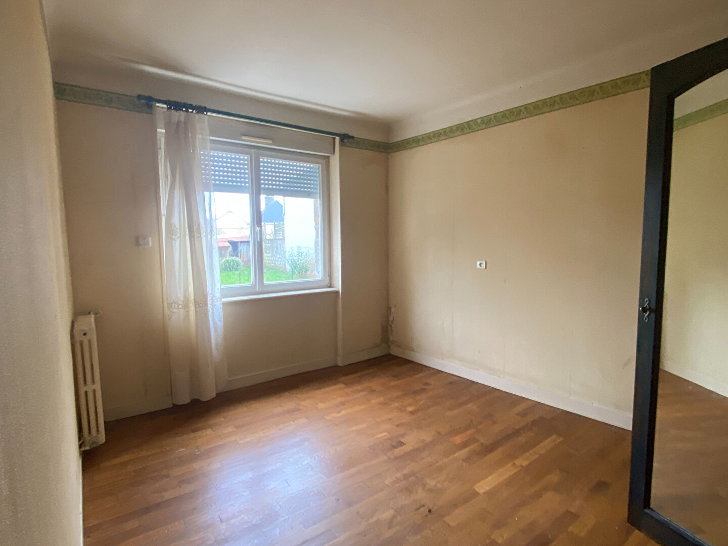 Photo Maison Larchamp - 118m2 - 4 chambres image 6/6