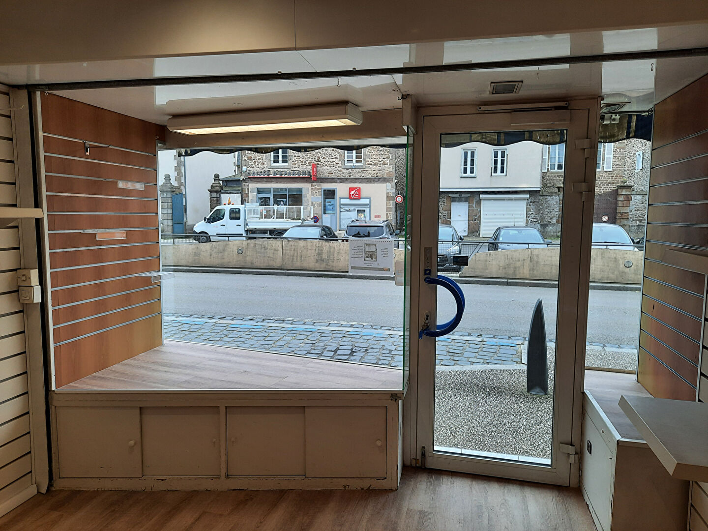 Photo Local commercial Ernee image 1/4