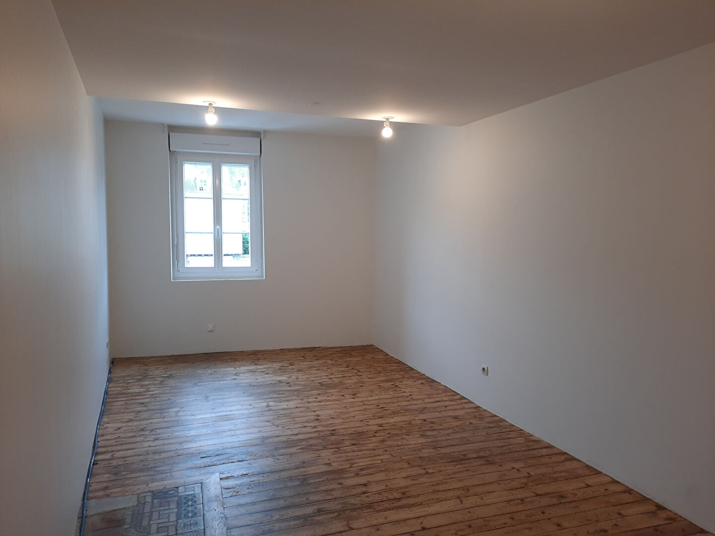 Photo Local commercial Ernee image 3/4