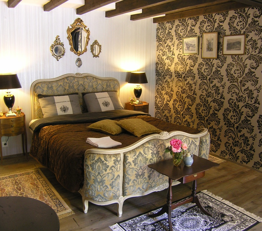 Photo CRAON -  ancien moulin, deux autres maisons , 4 ha de  pré et bois. image 3/6