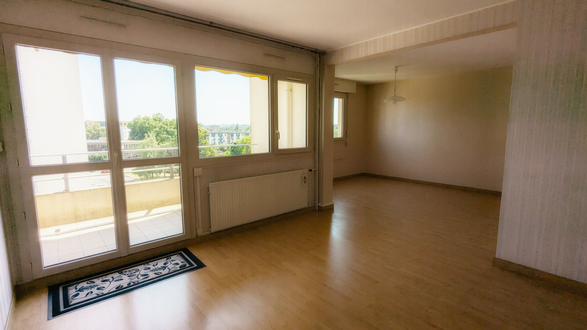 Photo ACHAT-VENTE LAVAL Appartement  T4  Rive Gauche image 1/6