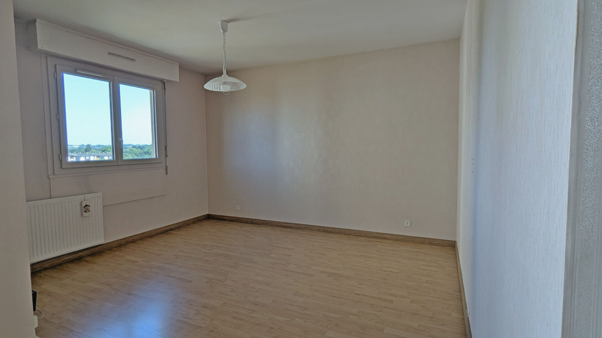 Photo ACHAT-VENTE LAVAL Appartement  T4  Rive Gauche image 3/6