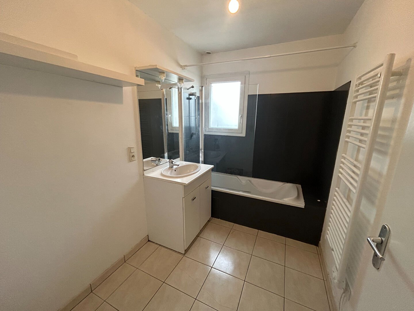 Photo BECON LES GRANITS Appartement T4 108m² image 6/6