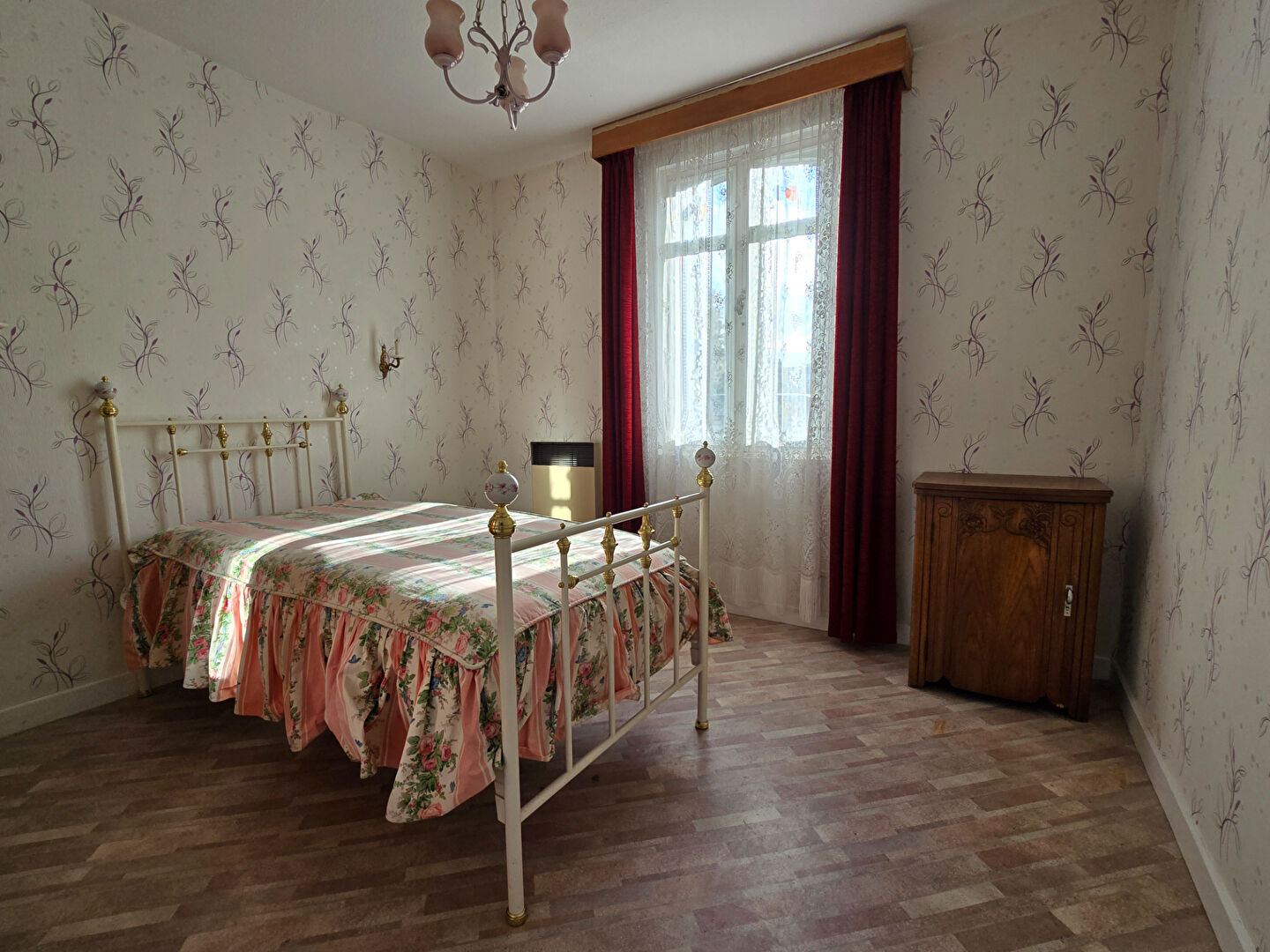 Photo Cosse Le Vivien -5 chambres, jardin, garage. image 4/6