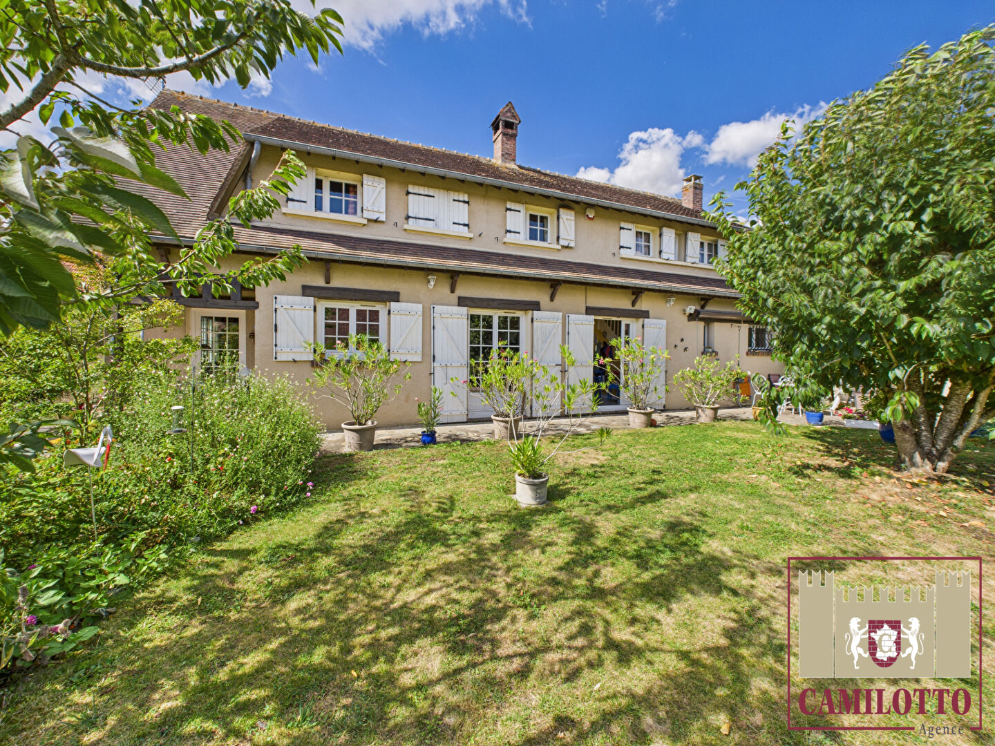 A 18 MINUTES D HOUDAN - BELLE MAISON ANCIENNE - PROCHE NOGENT LE ROI - 6 PIECES