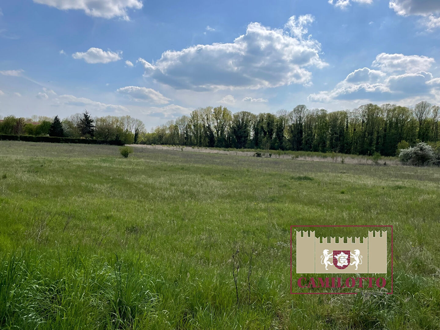 Photo AGGLOMERATION NOGENT LE ROI - TERRAIN CONSTRUCTIBLE PLAT DE 1710 M² image 1/3