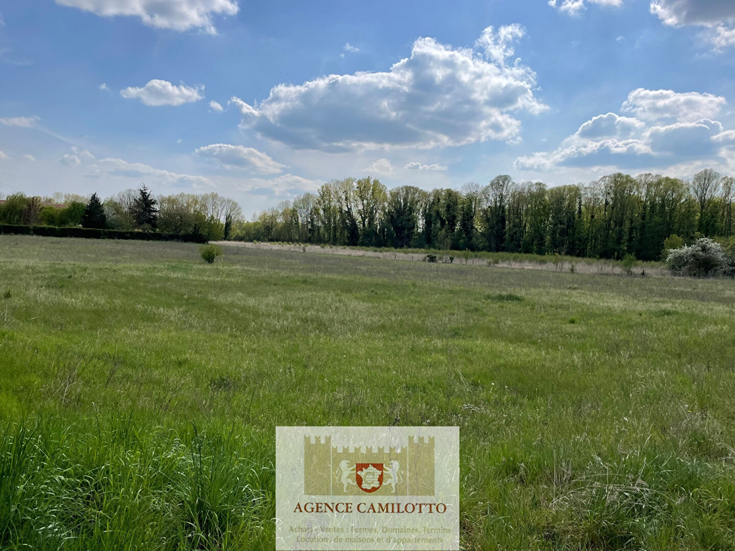 Photo AGGLOMERATION NOGENT LE ROI - TERRAIN CONSTRUCTIBLE PLAT DE 1710 M² image 2/3