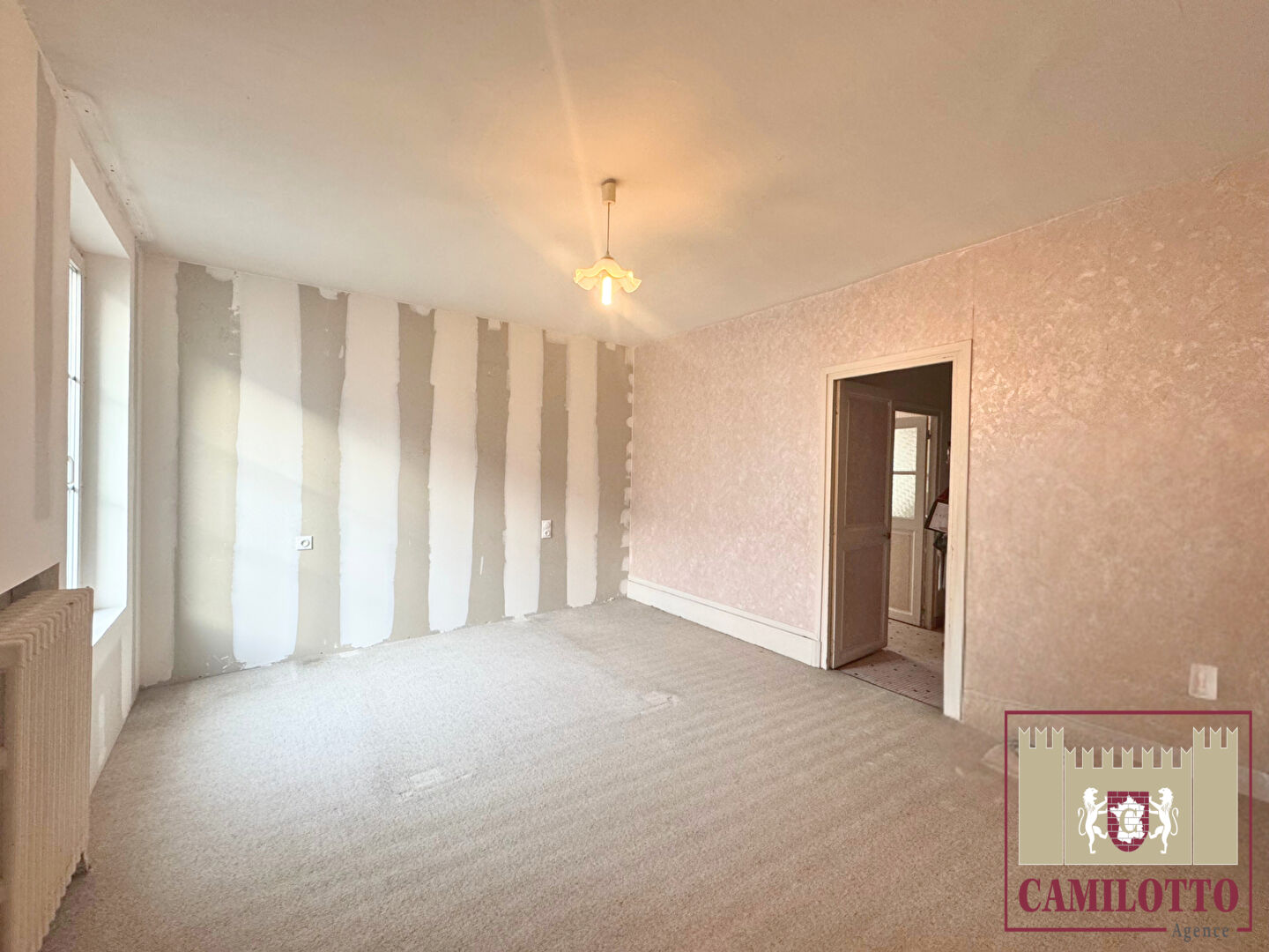 Photo COMMERCE ET APPARTEMENT NOGENT LE ROI image 3/6