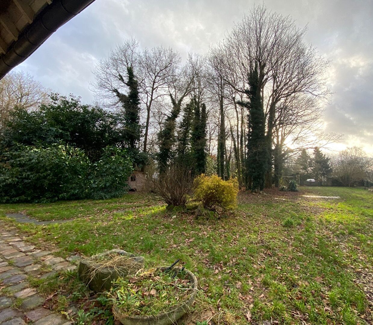 Photo MAINTENON  Grande Maison traditionnelle image 2/6