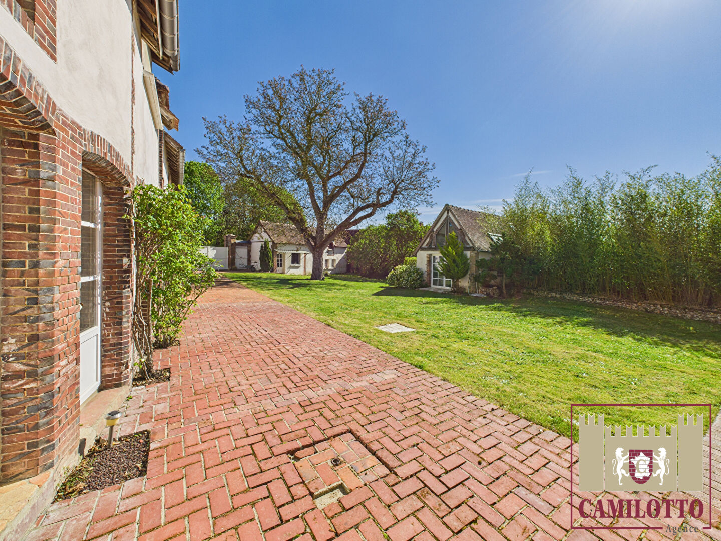 Photo 13 MINUTES DE HOUDAN - BELLE PROPRIETE RESTAUREE image 3/6