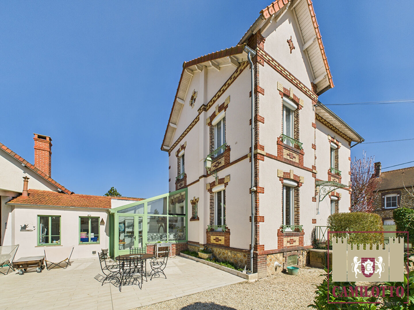 Photo PROPRIETE DE CARACTERE  - NOGENT LE ROI image 2/6