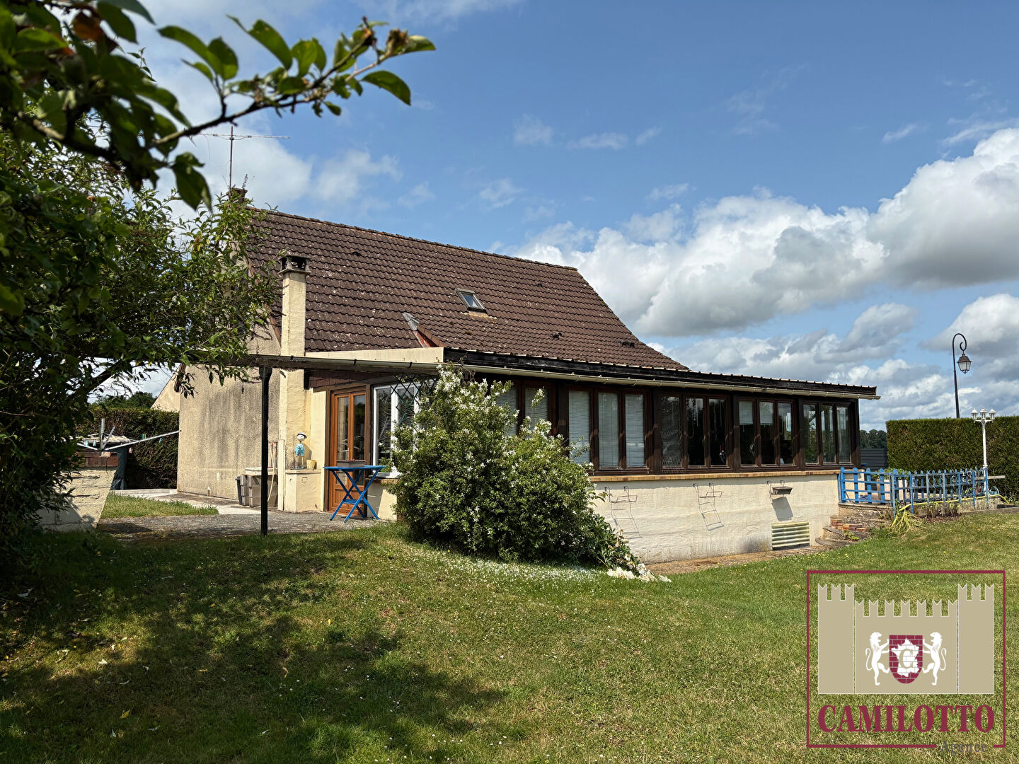 À proximité de Nogent-le-Roi  - Maison