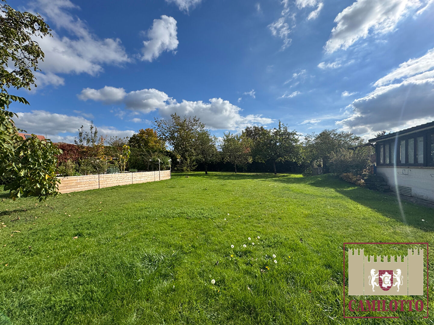 Photo À proximité de Nogent-le-Roi  - Maison image 2/6