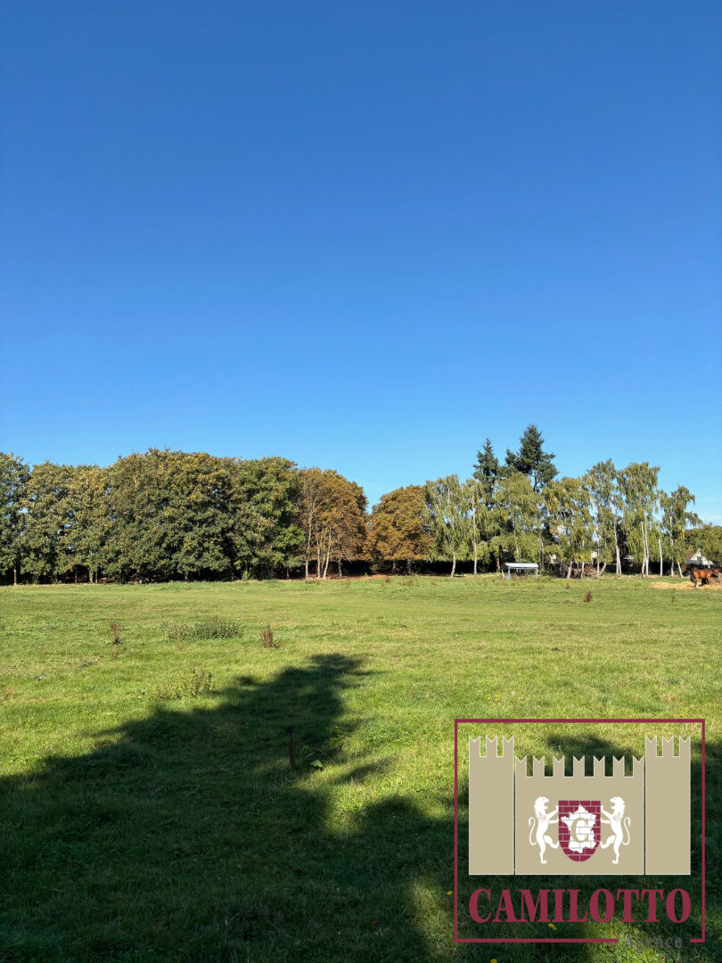 Photo Terrain Proche de Nogent le Roi -  664 m2 image 3/4
