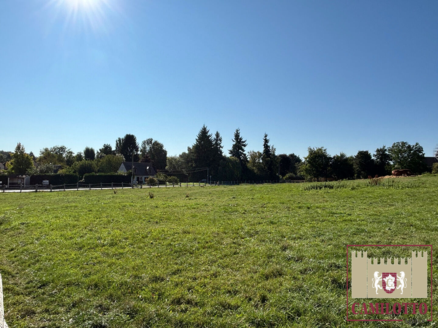 Photo Terrain Proche de Nogent le Roi -  664 m2 image 4/4