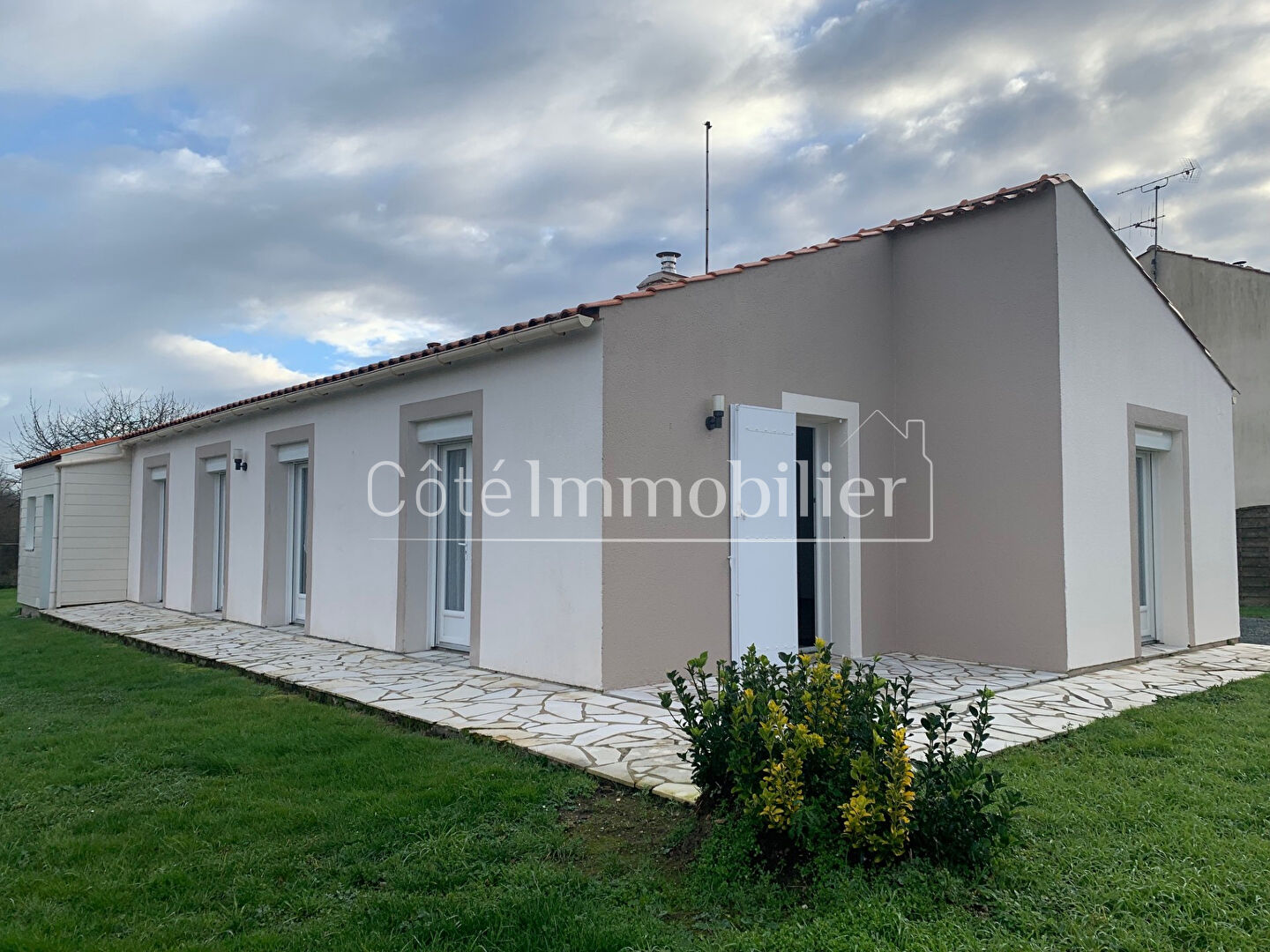 Agence immobilière de Côté Immobilier Villeneuve