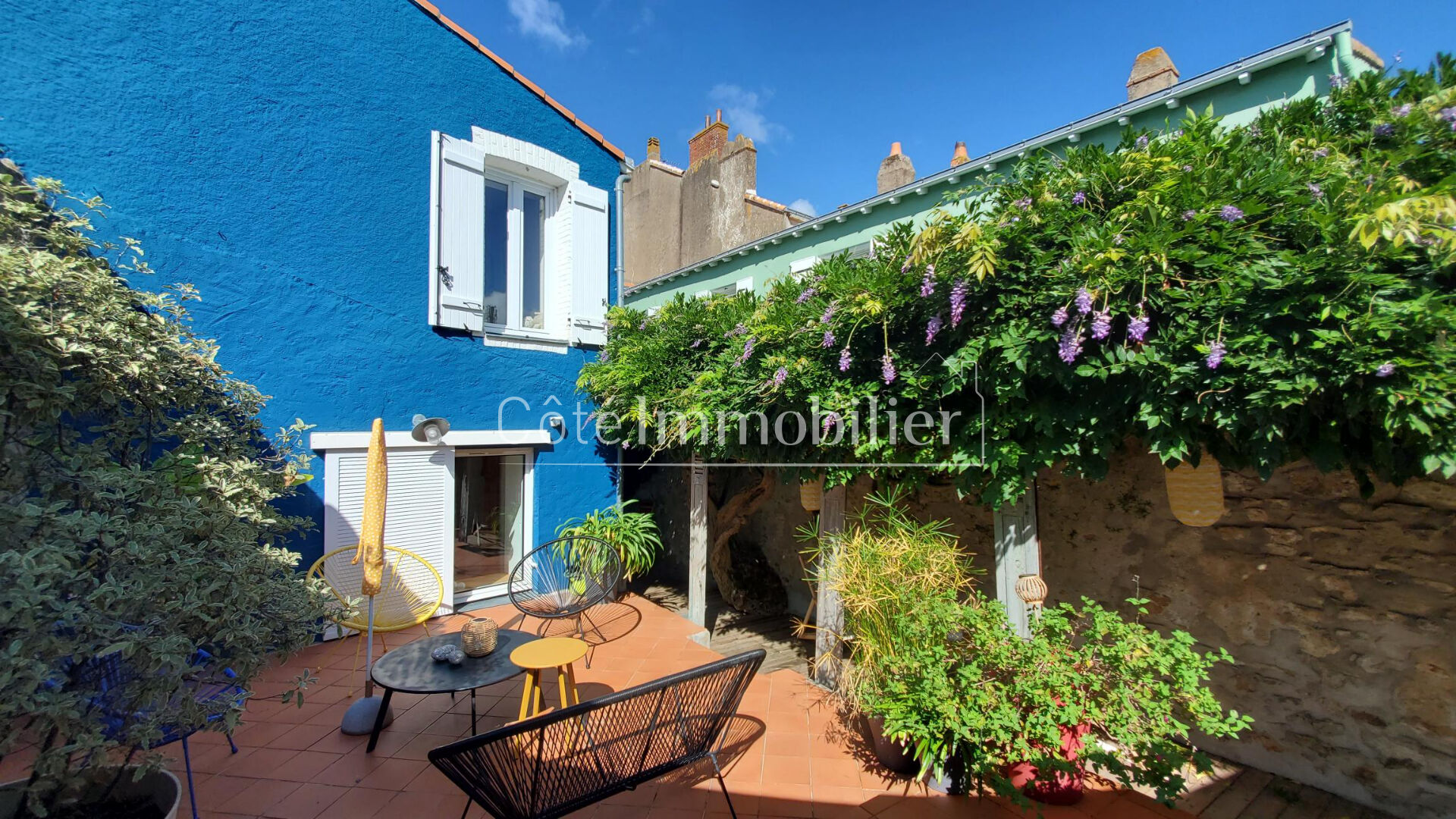 MAISON D'ARMATEUR FACE LOIRE