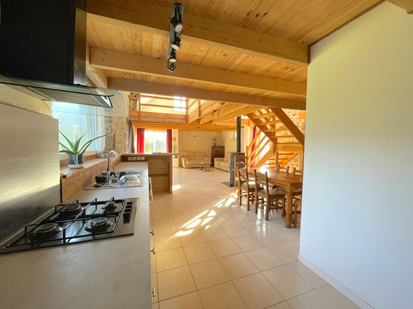 Photo Ergue-Gabéric - Maison en pierre au calme image 2/6