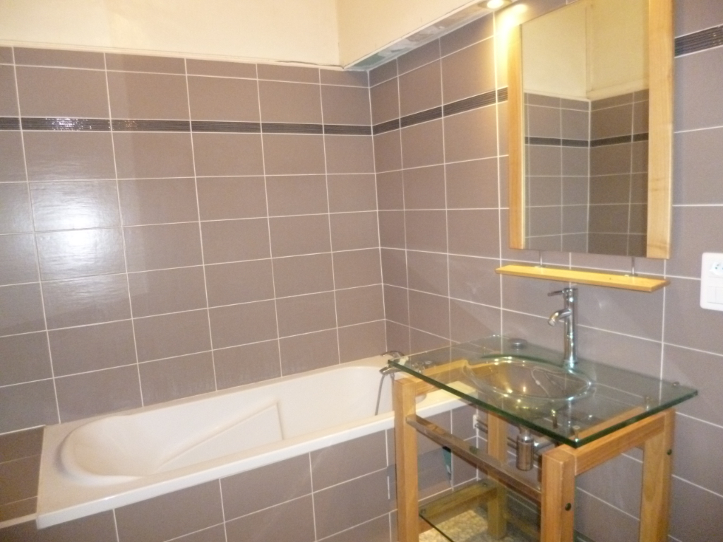 Photo A VENDRE - NOGENT LE ROI - IMMEUBLE LOCATIF image 6/6