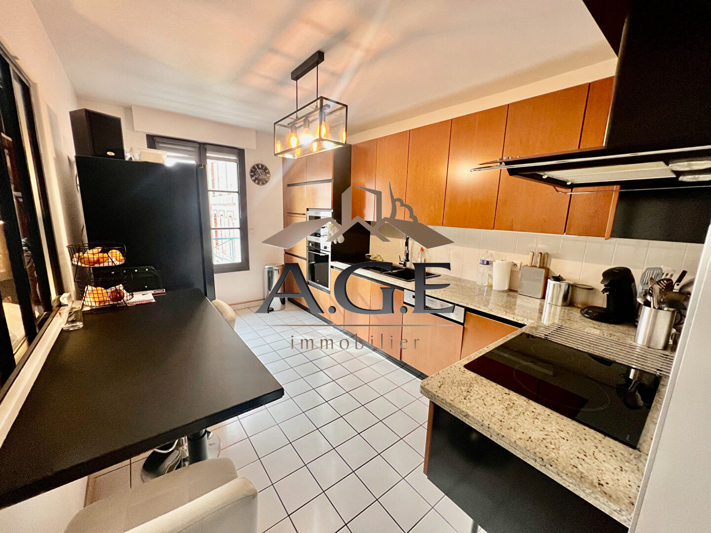 Photo EPERNON  LOFT: 6 pièces 180 m2 image 4/6