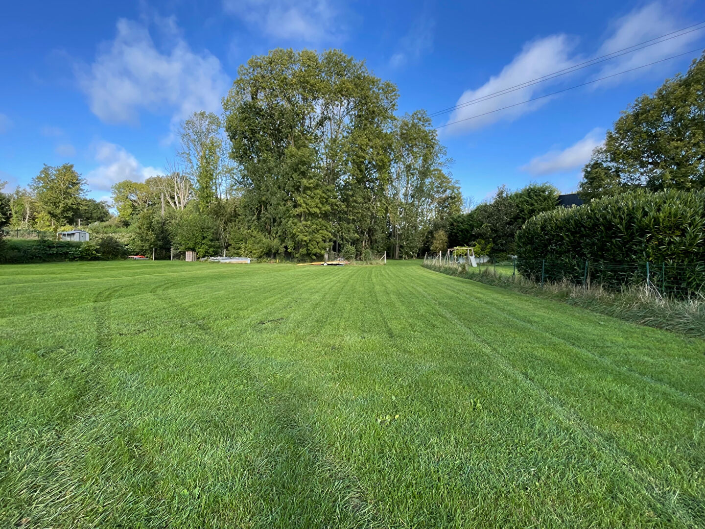 Photo Terrain Epernon 3900 m2 image 1/3