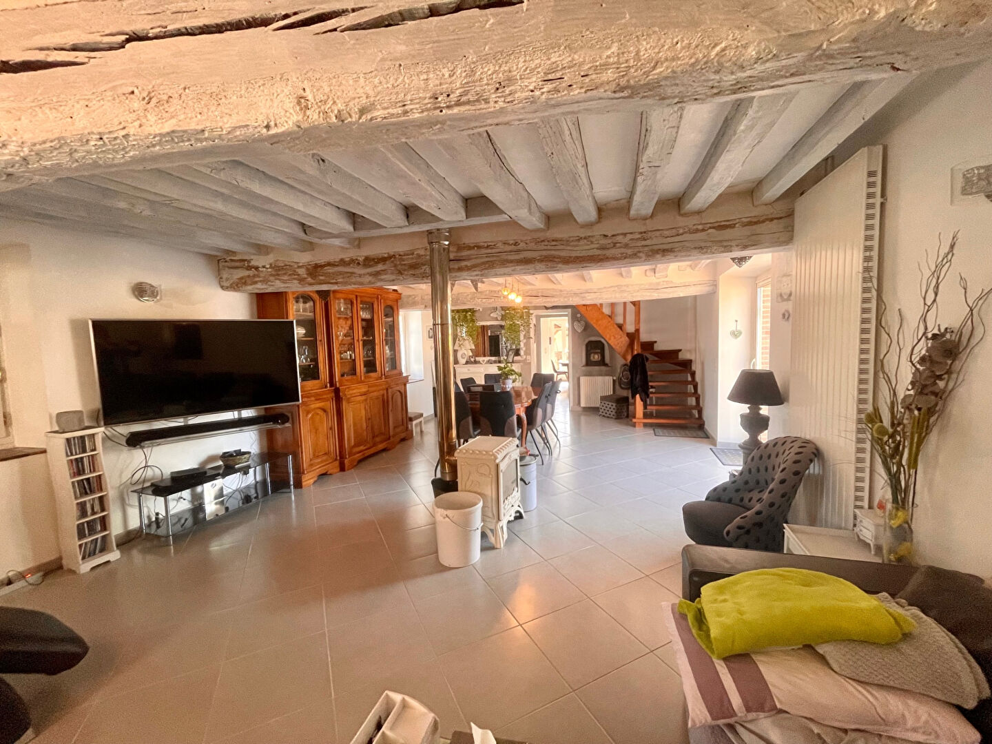 PROCHE DE NOGENT LE ROI - BELLE PROPRIETE ANCIENNE ENTIREMENT RENOVEE AVEC GOÛT .