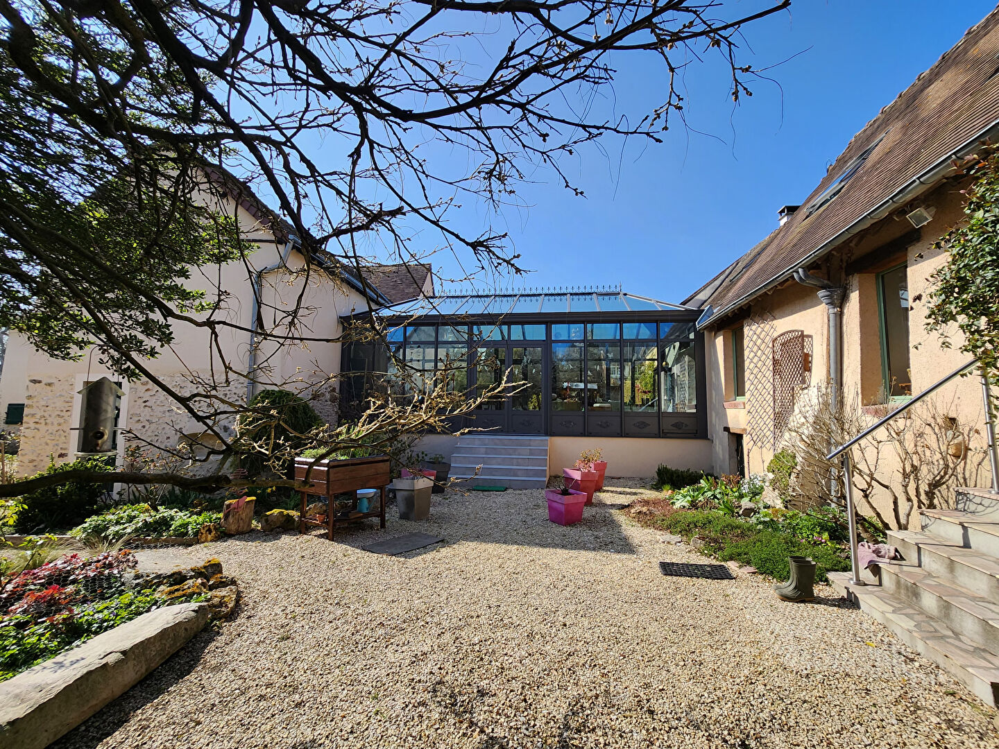 Photo Maison Proche Rambouillet 7 pièce(s) 230 m2, bordée par canal image 2/6