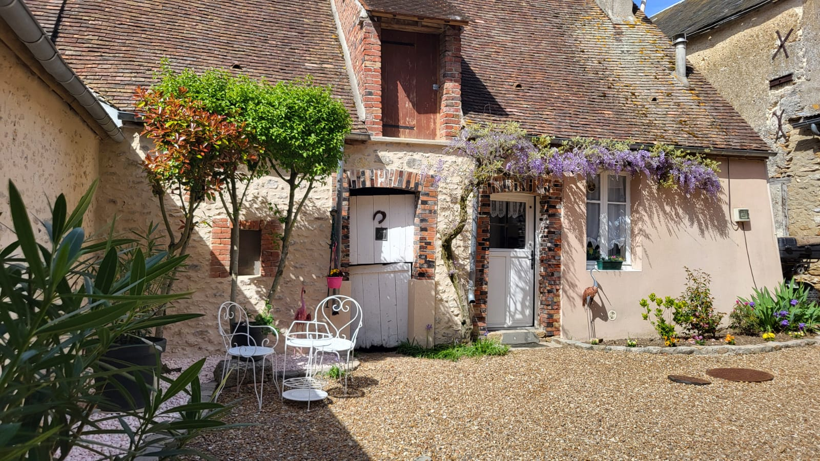 Photo EPERNON PROCHE Maison en pierres apparentes + maison d'amis, 510 m² de terrain image 2/6