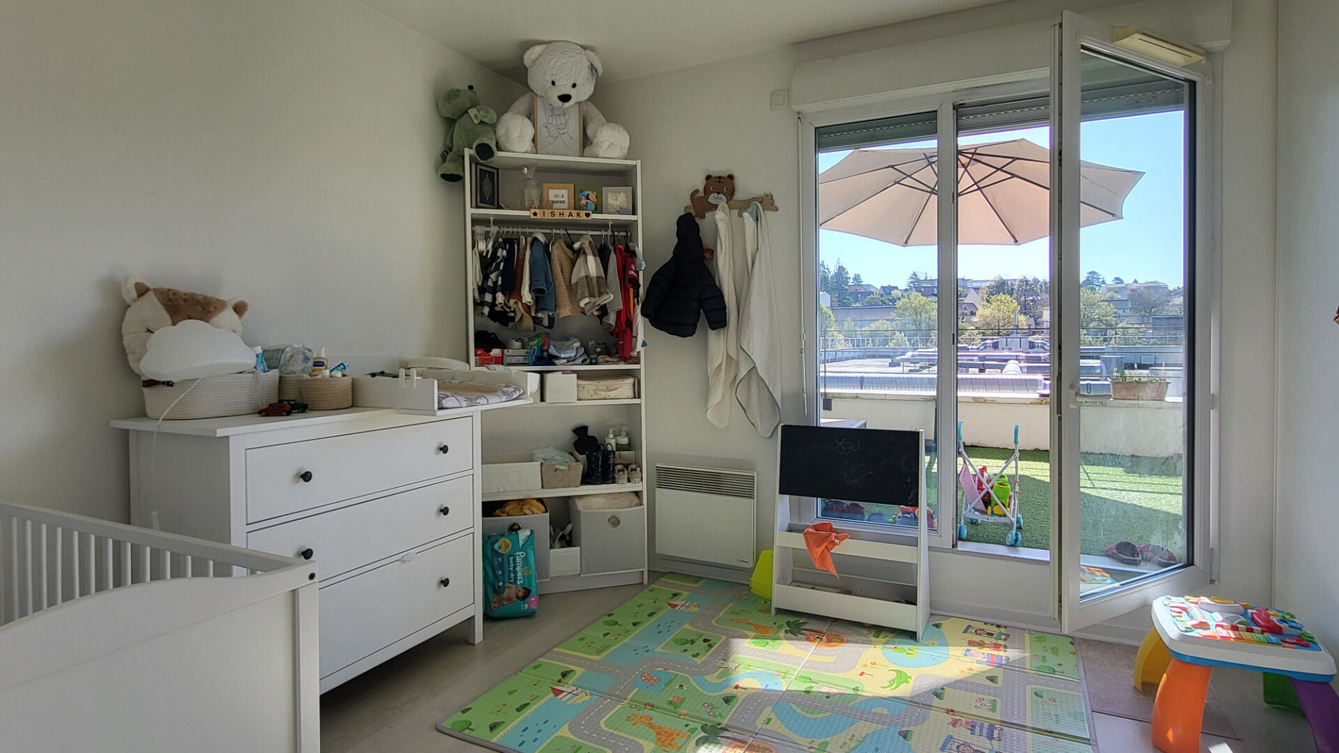 Photo EPERNON Appartement  76.05 m², TERRASSES + PLACE DE PARKING ET BOX image 5/6