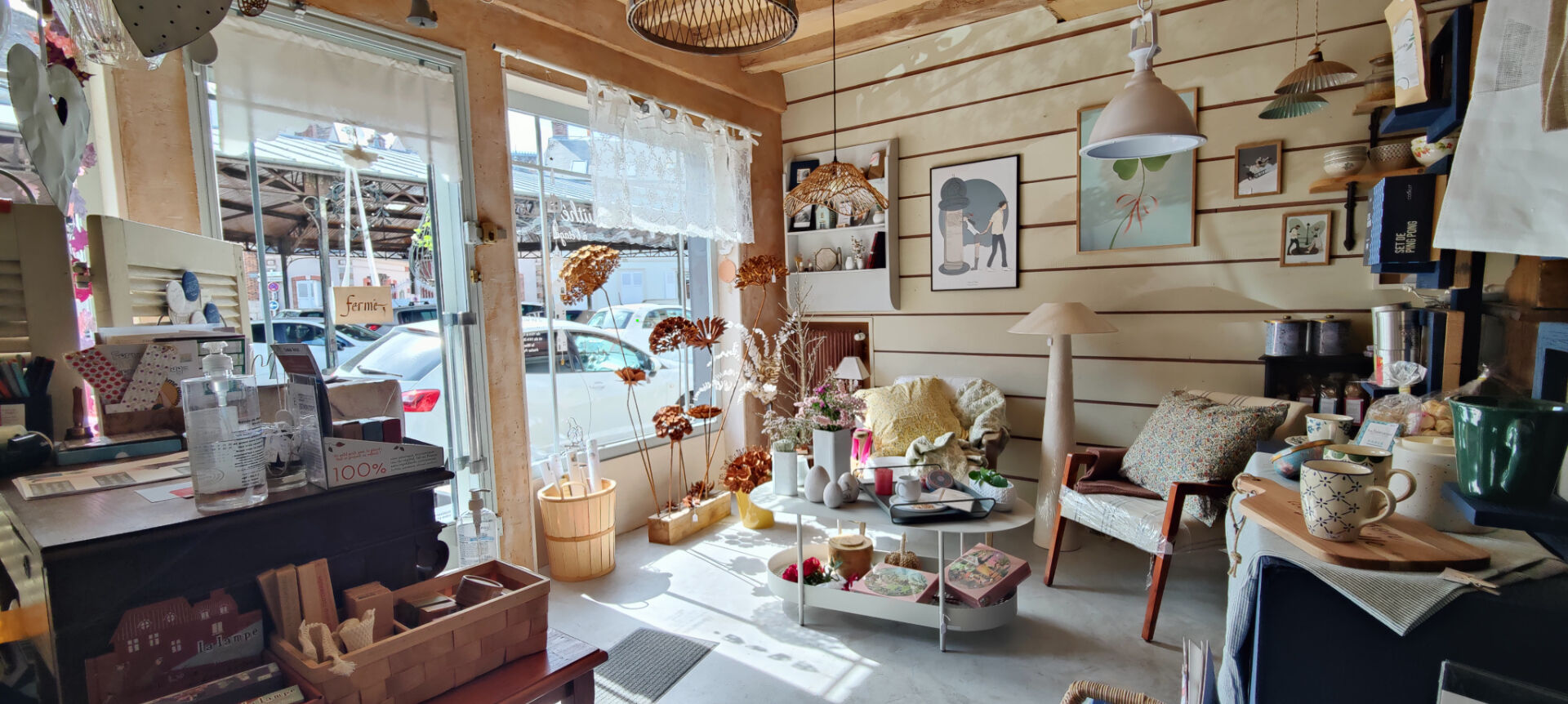 IMMEUBLE  local commercial  CENTRE MAINTENON