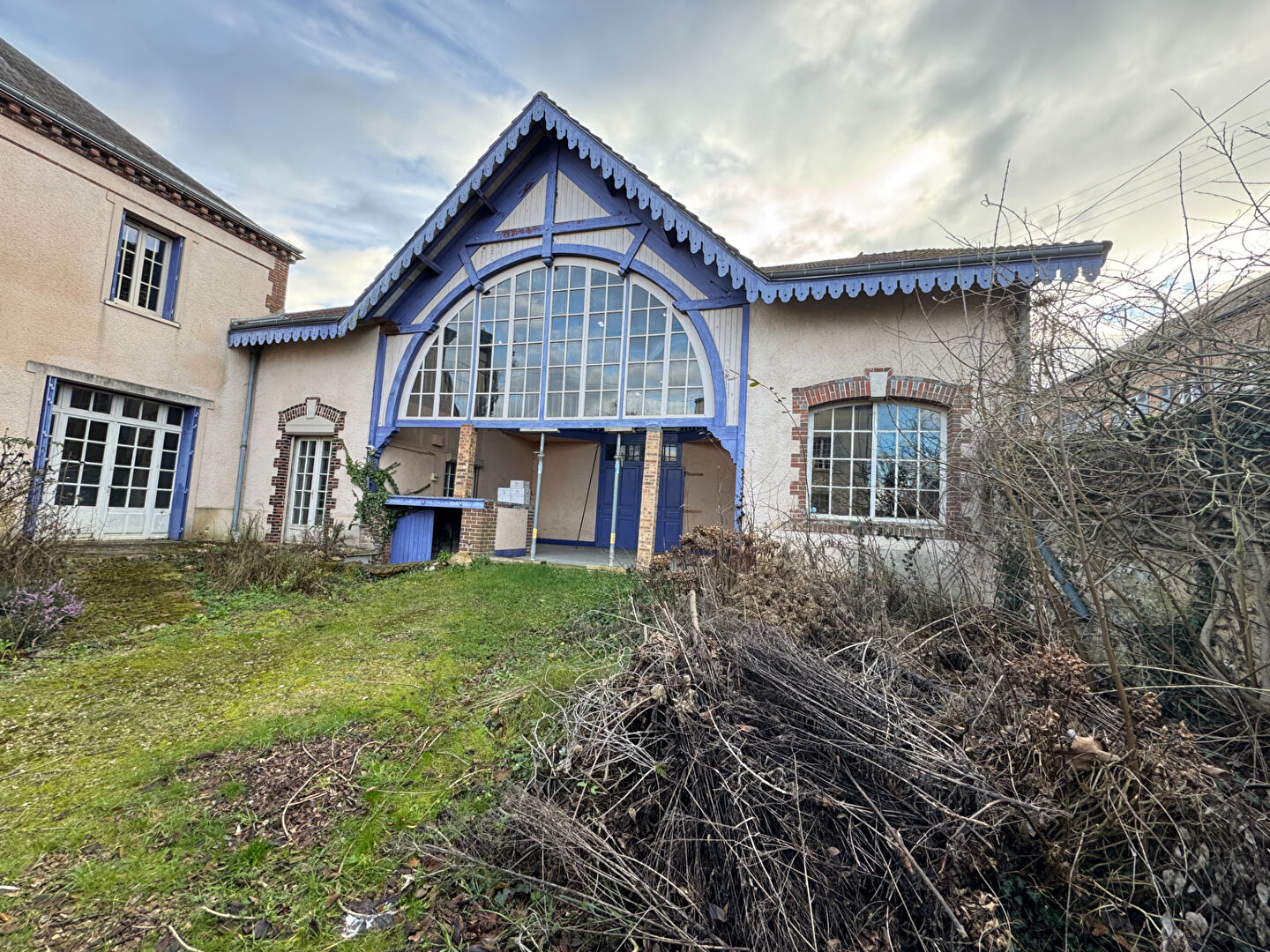 NOGENT LE ROI CENTRE VILLE - PROPRIETE ANCIENNE