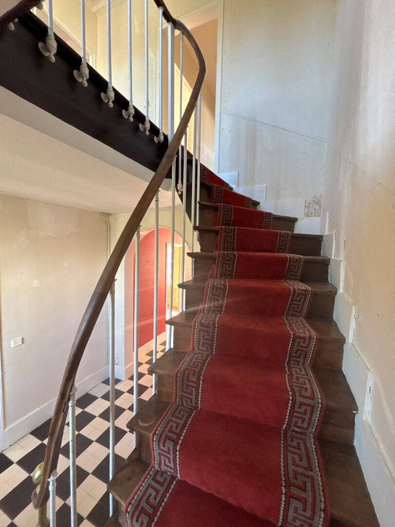 Photo NOGENT LE ROI CENTRE VILLE - PROPRIETE ANCIENNE image 4/6