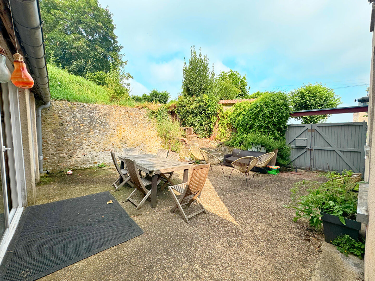 Photo NOGENT LE ROI CENTRE - Charmante maison de ville image 2/6