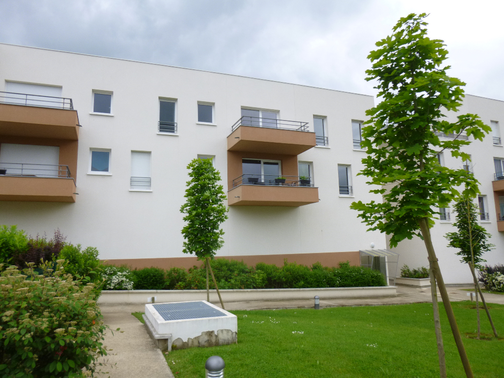 Epernon centre proche gare