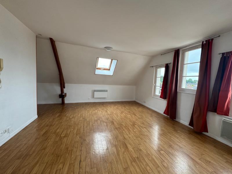 A VENDRE - APPARTEMENT LOUE - NOGENT LE ROI - PARKING
