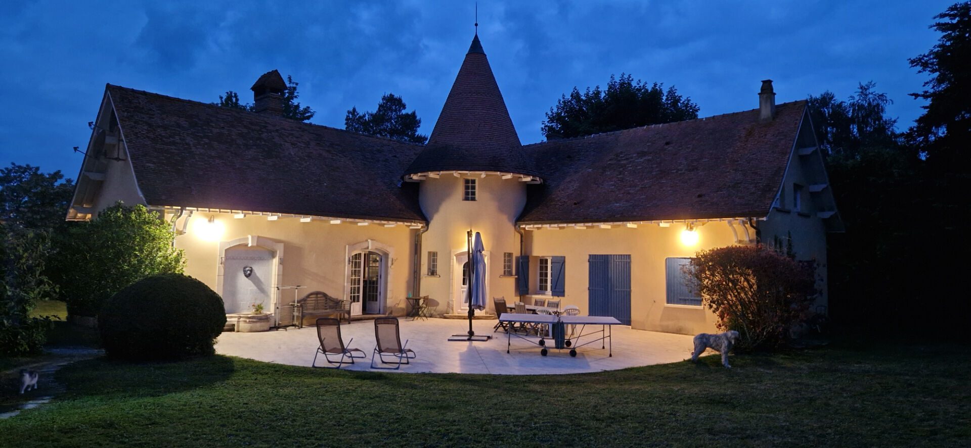Proche MAINTENON  Maison de Charme sur 2600 m²