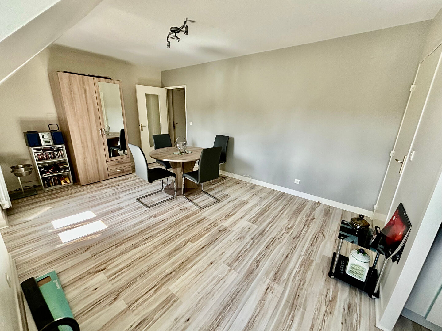 Appartement Pierres 1 pièce 27 m2