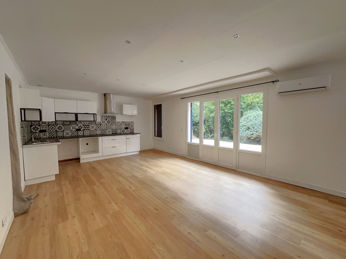 Photo MAINTENON SORTIE Maison 5 pièces 3 chambres image 2/6