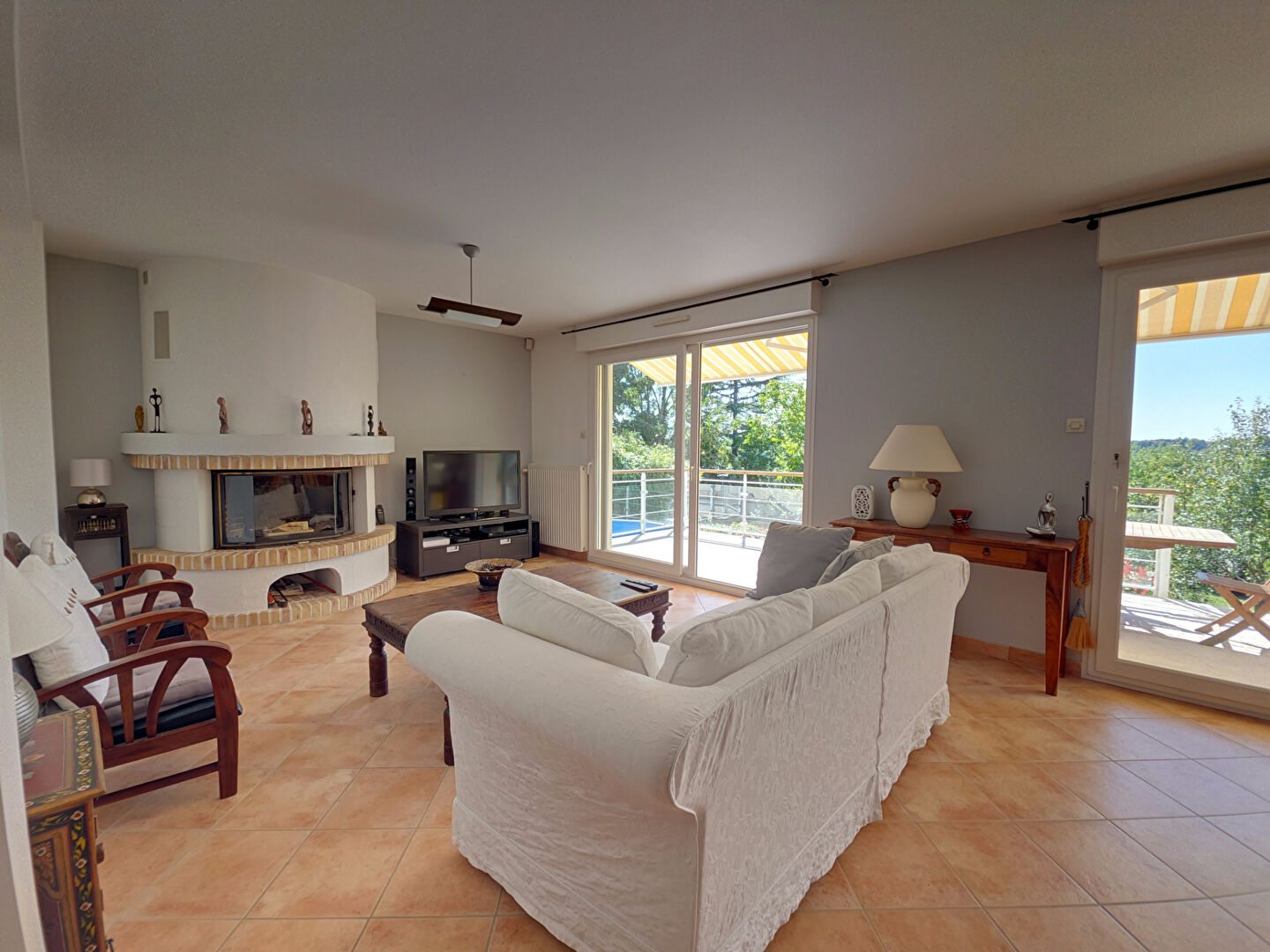 Photo MAISON MAINTENON,  GARE A PIED,  QUARTIER RECHERCHE image 3/6